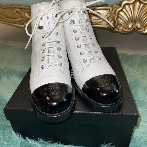 Chanel booties - Picture 2 of 6